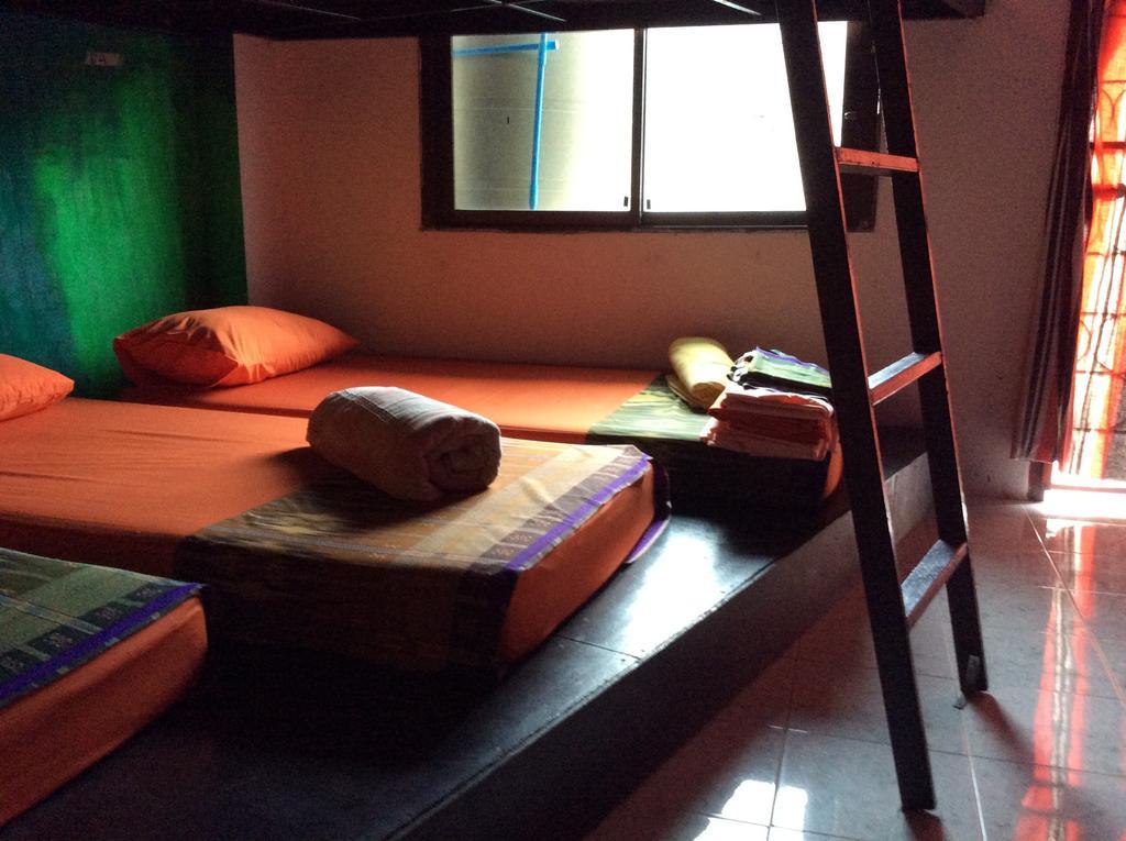 Maddy'S Hostel Ko Pha Ngan Bagian luar foto