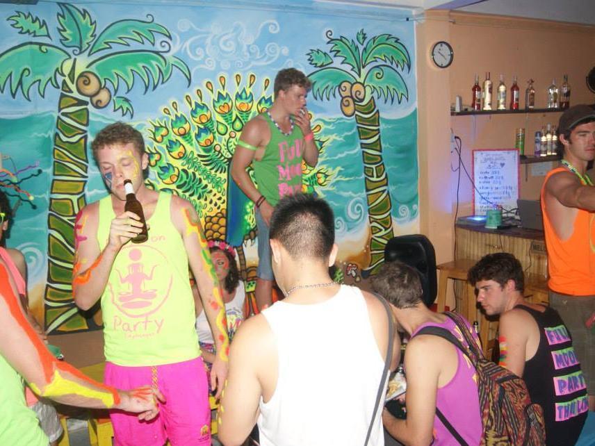 Maddy'S Hostel Ko Pha Ngan Bagian luar foto
