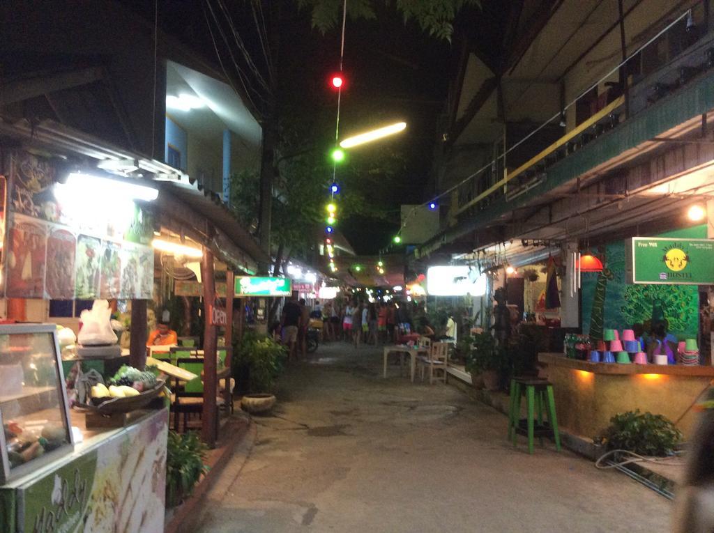 Maddy'S Hostel Ko Pha Ngan Bagian luar foto