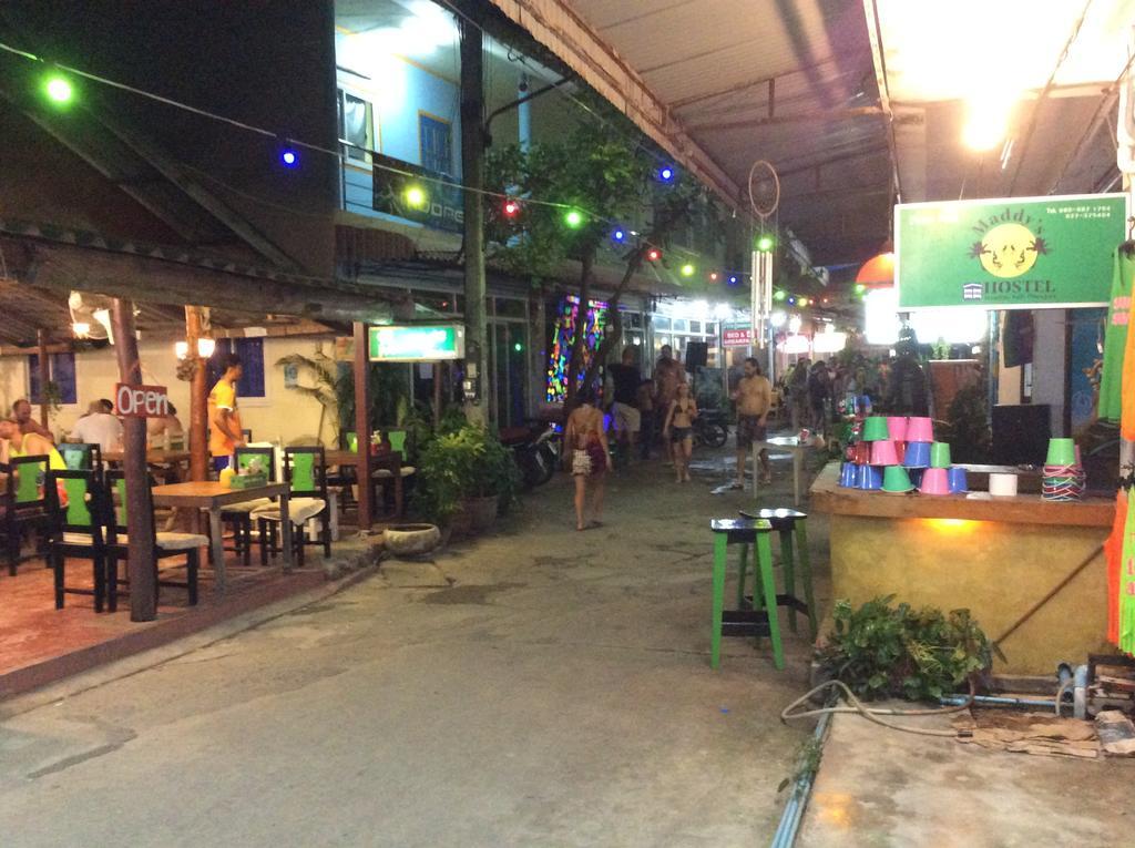 Maddy'S Hostel Ko Pha Ngan Bagian luar foto