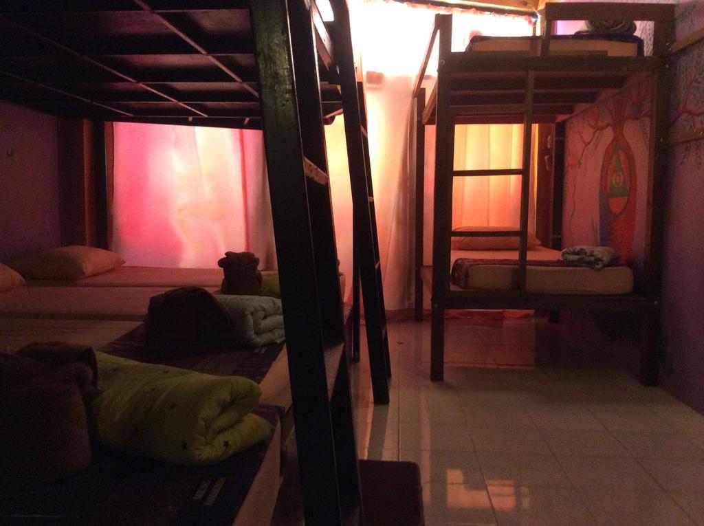 Maddy'S Hostel Ko Pha Ngan Bagian luar foto