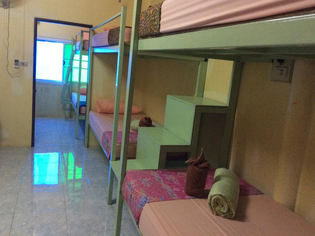 Maddy'S Hostel Ko Pha Ngan Bagian luar foto
