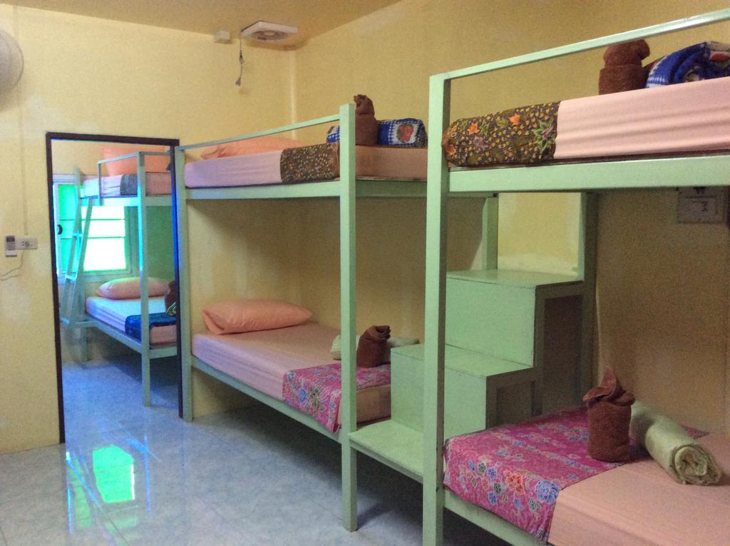 Maddy'S Hostel Ko Pha Ngan Bagian luar foto