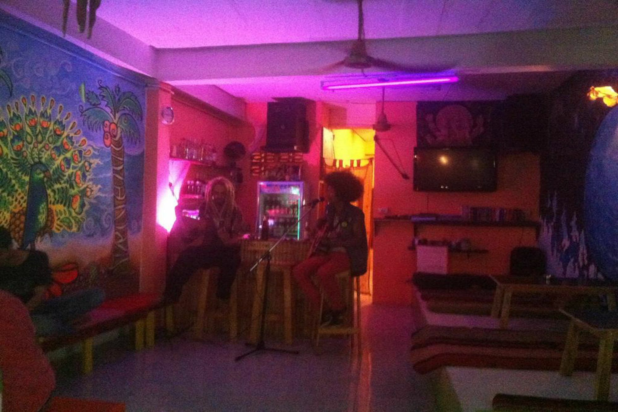 Maddy'S Hostel Ko Pha Ngan Bagian luar foto